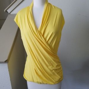Vince camuto sunny yellow cotton top xl